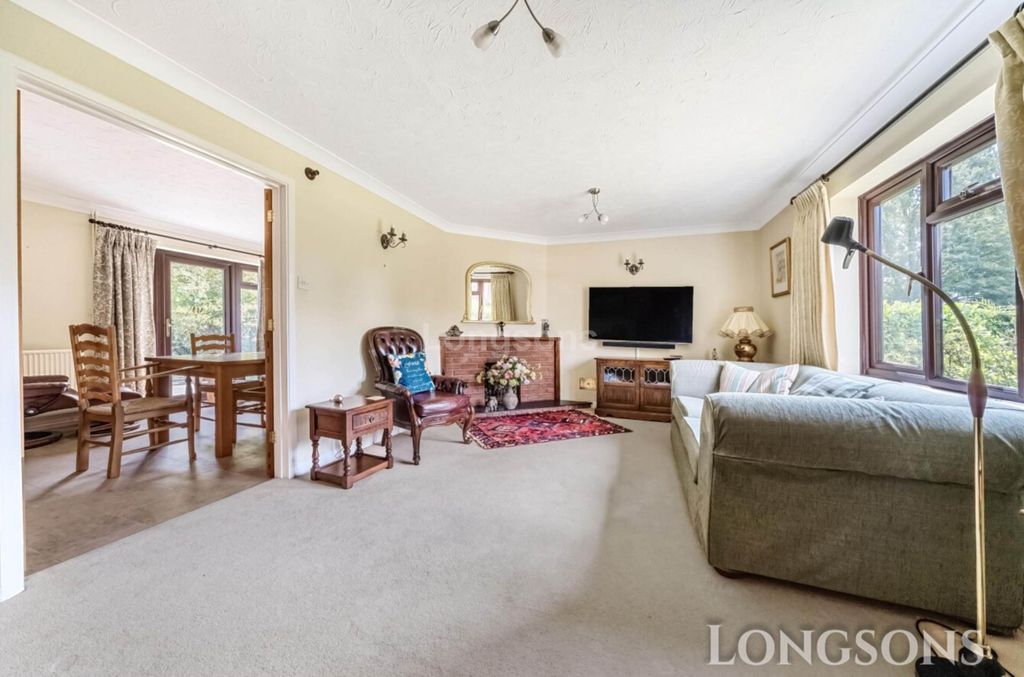 Property photo 3 of 20