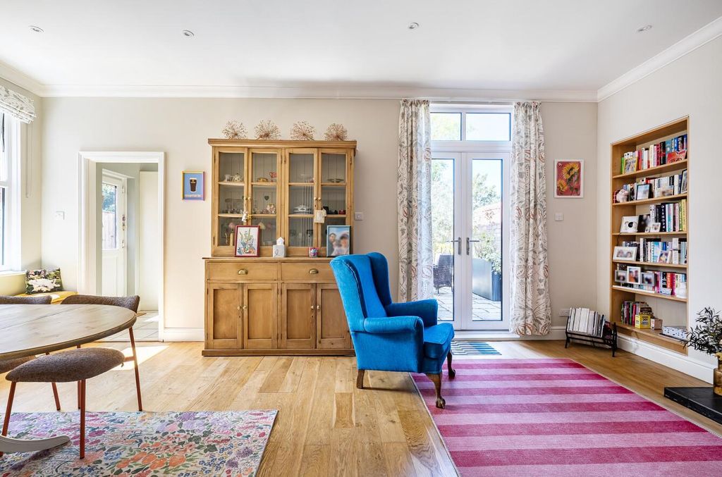Property photo 3 of 22 1497429-12-6A6778d642F75.Jpg