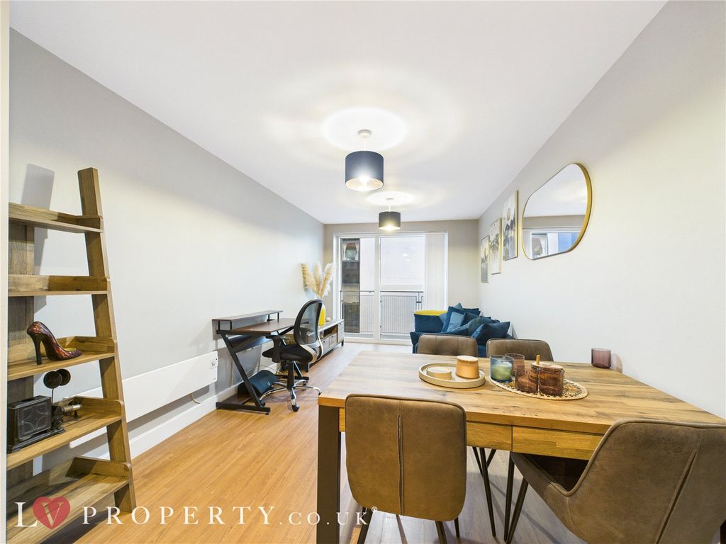 Property photo 2 of 9 Picture No. 08