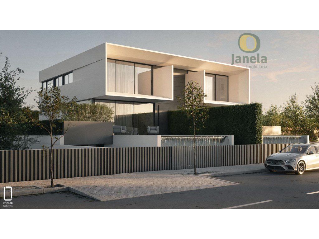 Property photo 1 of 10 Luxury Moderma Villa With Pool And Garage In Gambelas