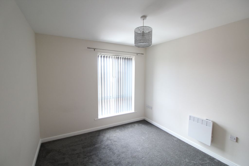 Property photo 3 of 7 Master Bedroom