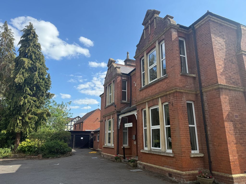 Property photo 1 of 15