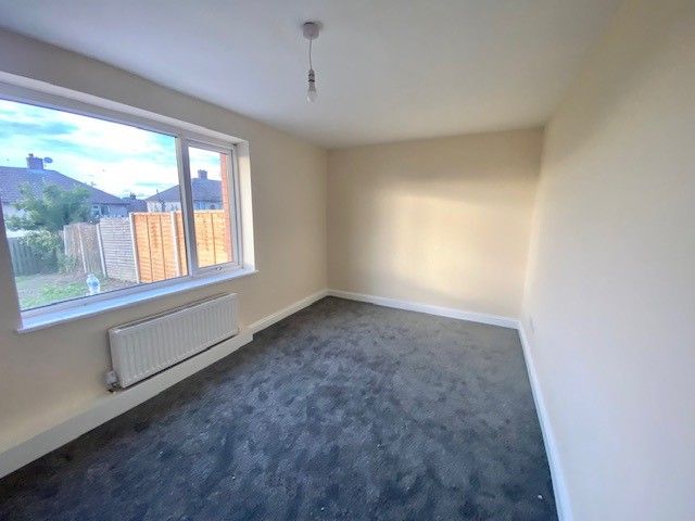 Property photo 3 of 9 Bathroom