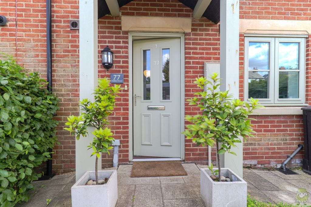 Property photo 2 of 12