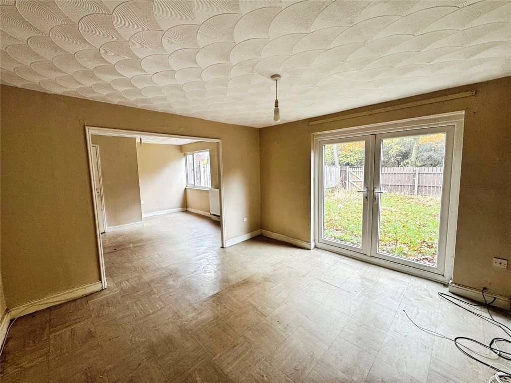 Property photo 2 of 13 Lounge