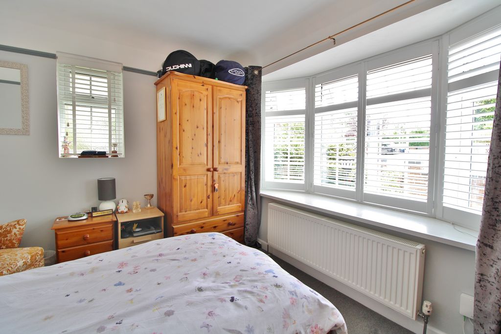Property photo 2 of 21