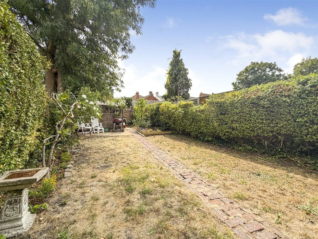 Property photo 2 of 18 Picture No. 26