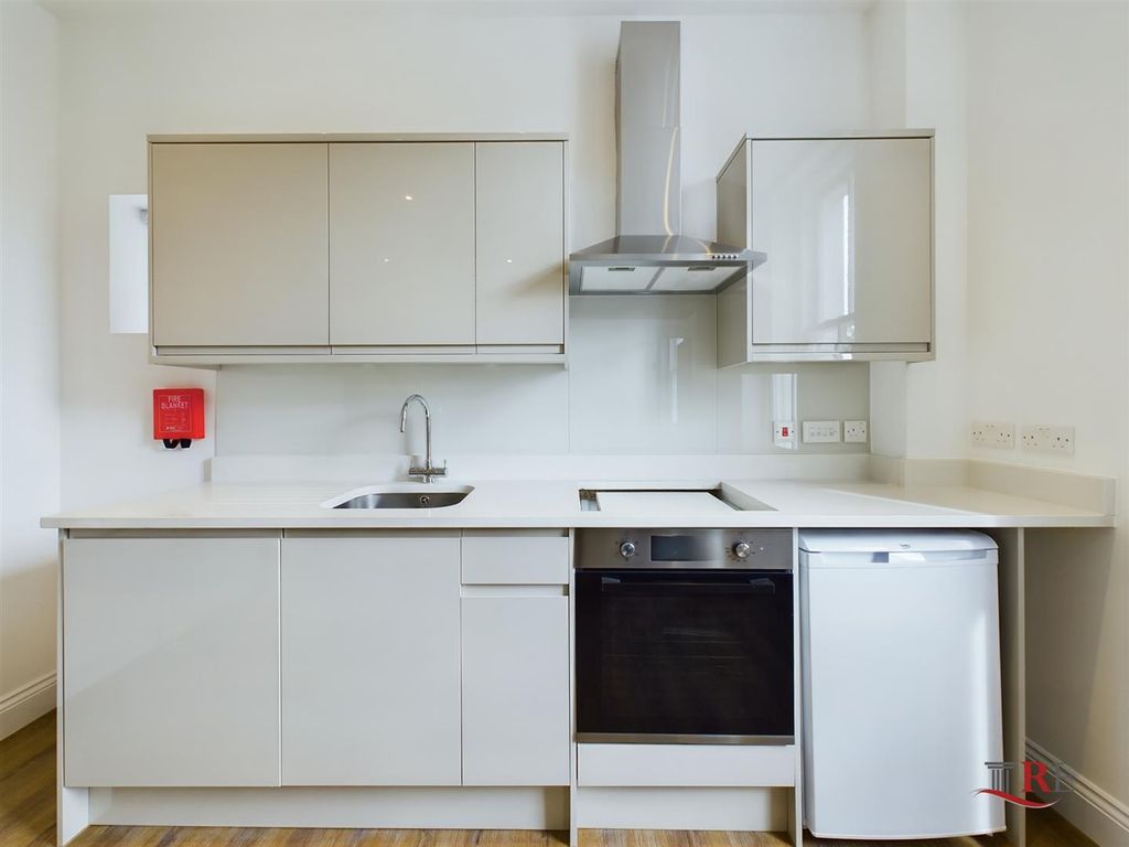 Property photo 3 of 4 Kitchen