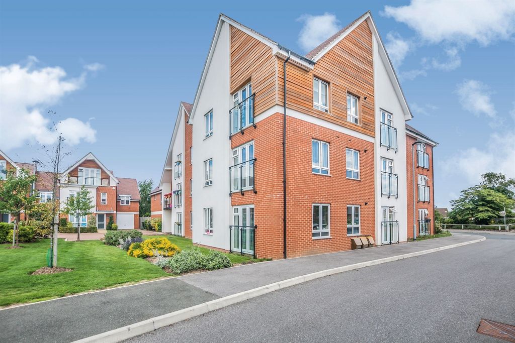 Property photo 1 of 12