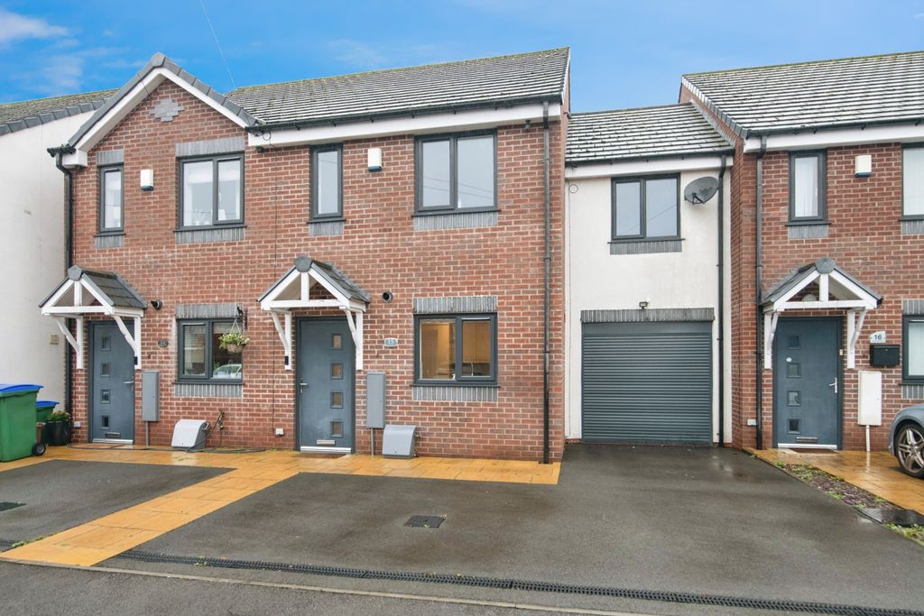 Property photo 1 of 15