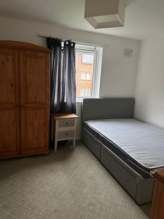 Property photo 1 of 5