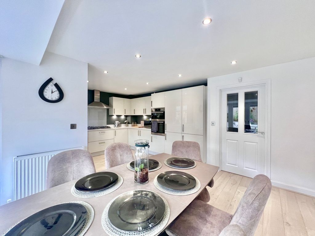 Property photo 3 of 25