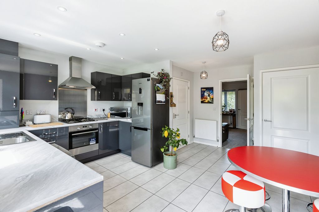 Property photo 2 of 15 Photography