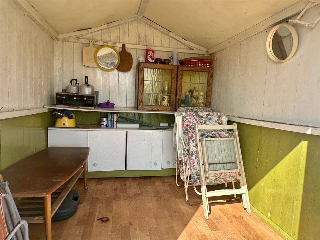 Property photo 2 of 4 Picture No. 12