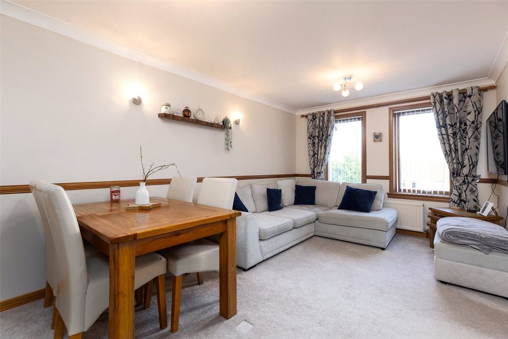 Property photo 3 of 12 Living/Dining