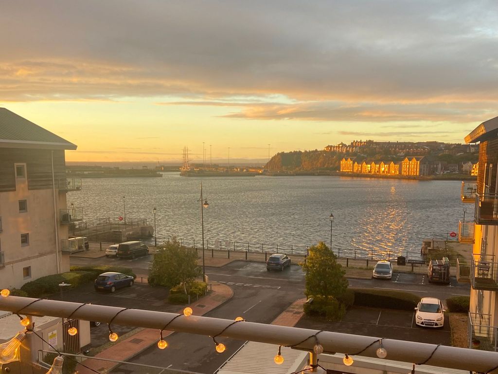 Property photo 2 of 21