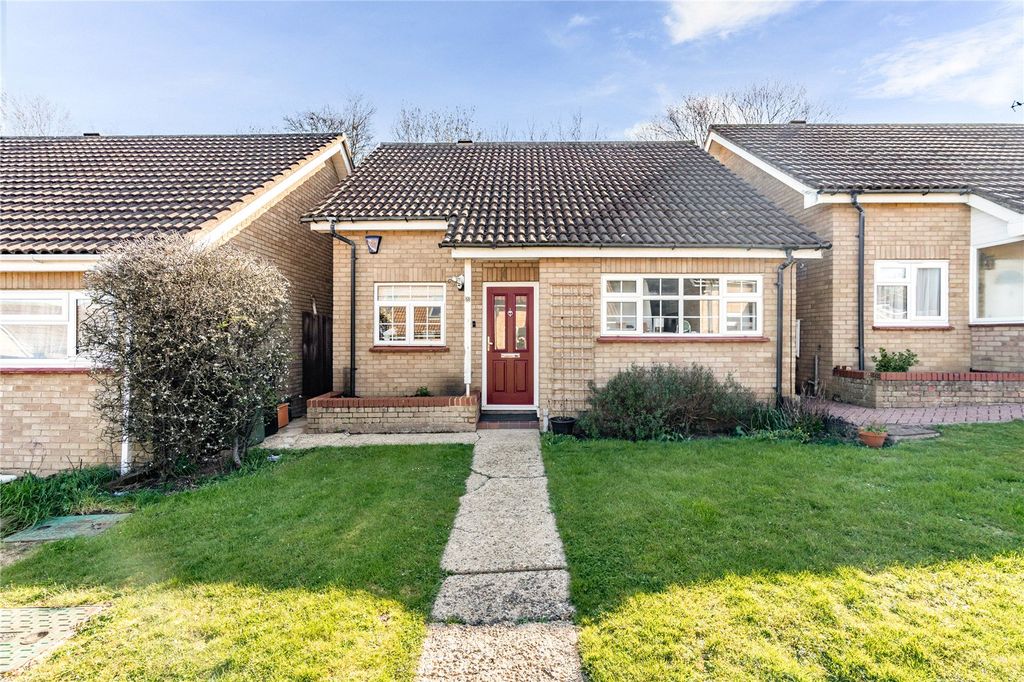 Property photo 1 of 11 Front