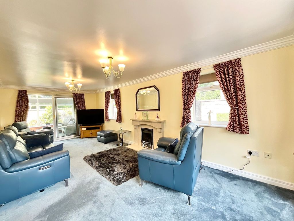 Property photo 3 of 47