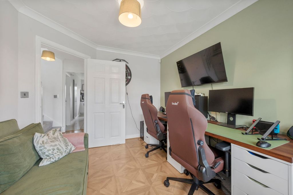 Property photo 2 of 41