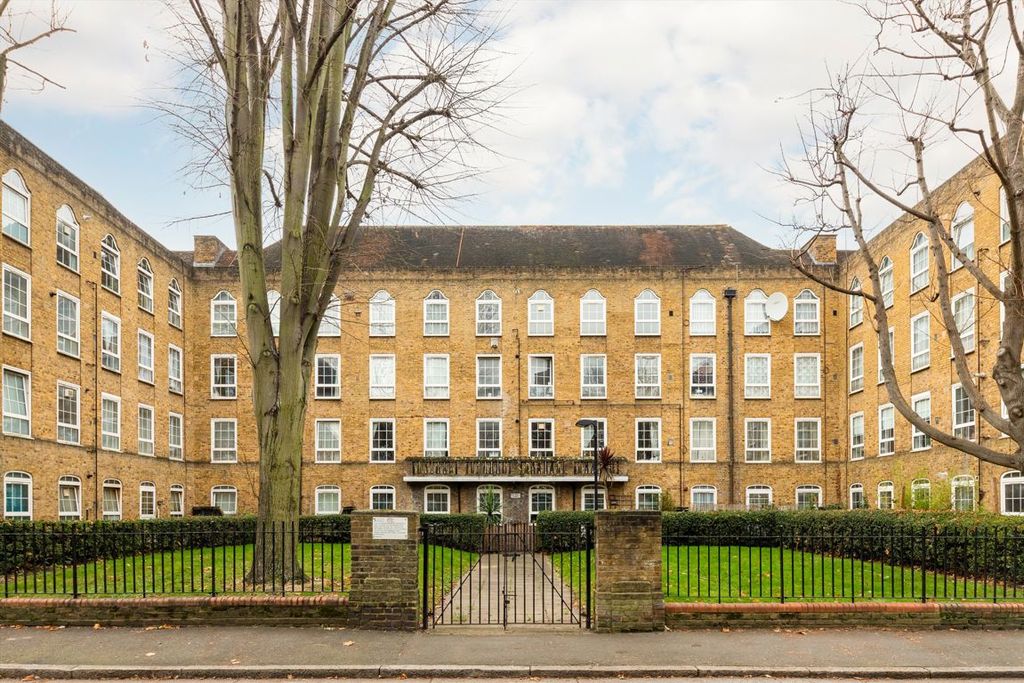 Property photo 1 of 8