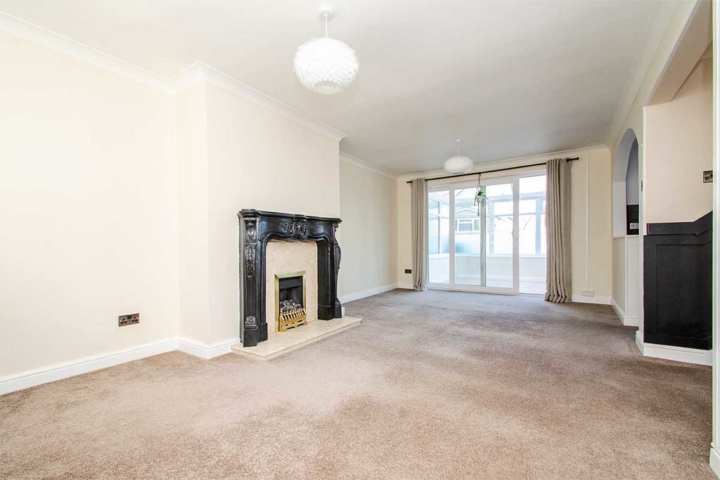 Property photo 2 of 17 Photo 8