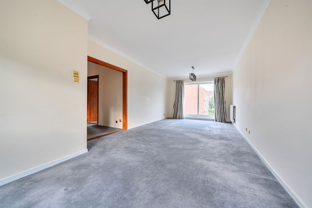 Property photo 3 of 11