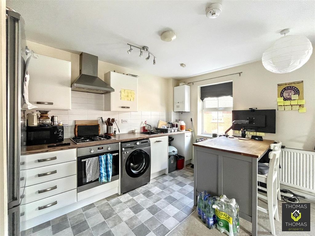 Property photo 3 of 5