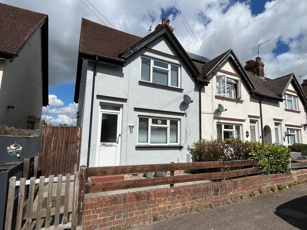 Property photo 2 of 15 Front (Exterior)