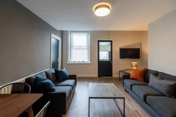 Property photo 2 of 19 9520613.Jpg