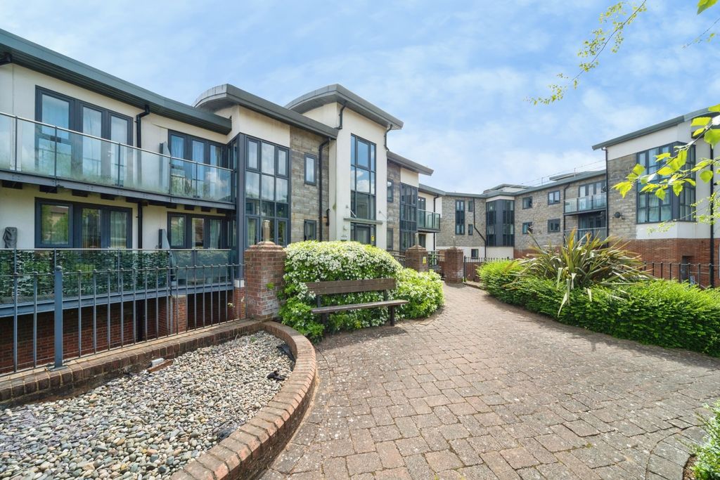 Property photo 1 of 20 Pbox-Img.Jpg