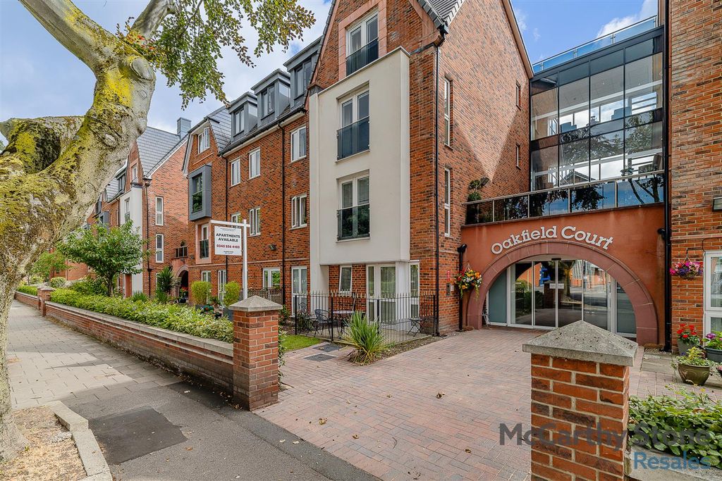 Property photo 1 of 12 8657492-Exterior03.Jpg