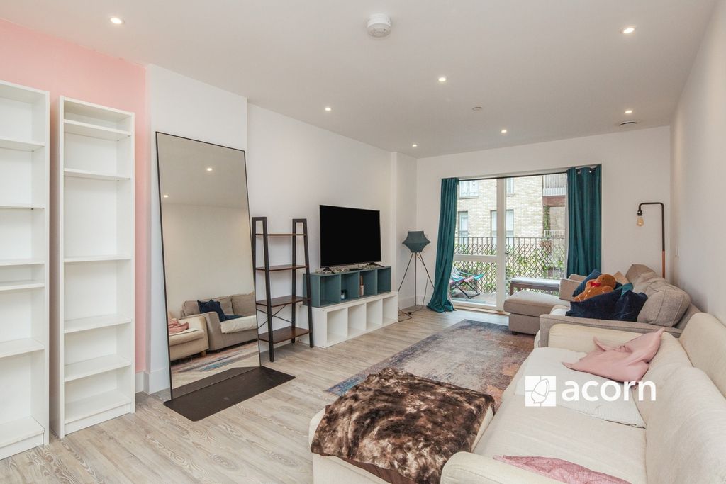 Property photo 2 of 10 Reception