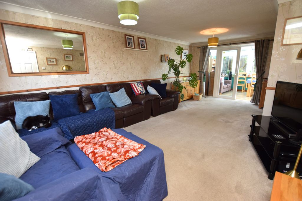 Property photo 3 of 18