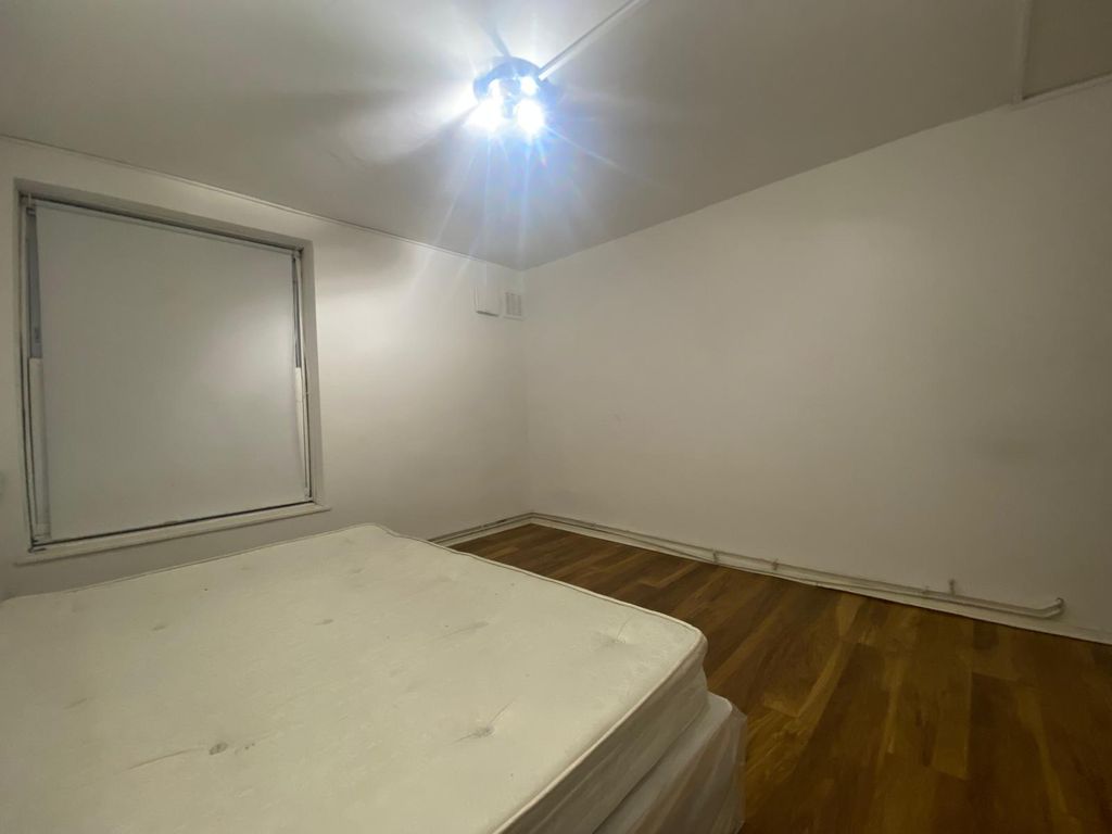 Property photo 3 of 8 Gallery