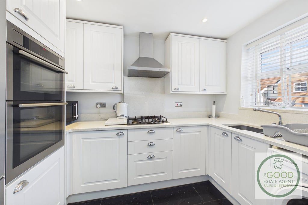 Property photo 2 of 17