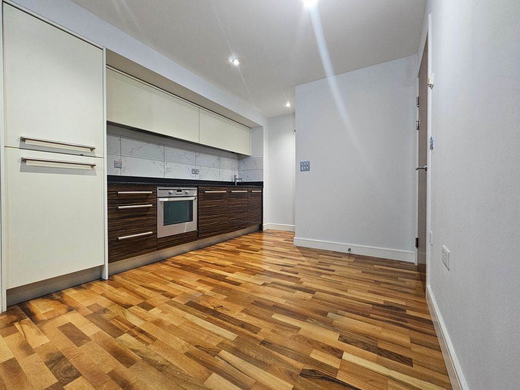 Property photo 1 of 13 Image