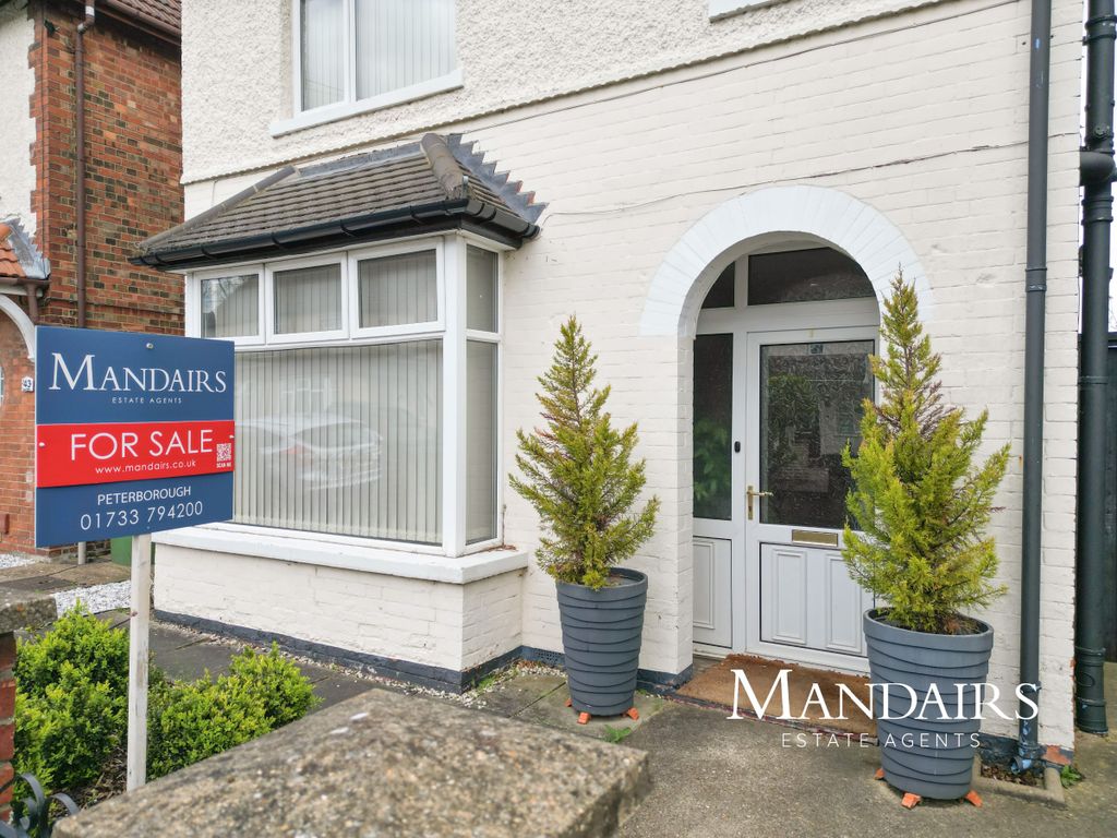 Property photo 2 of 31