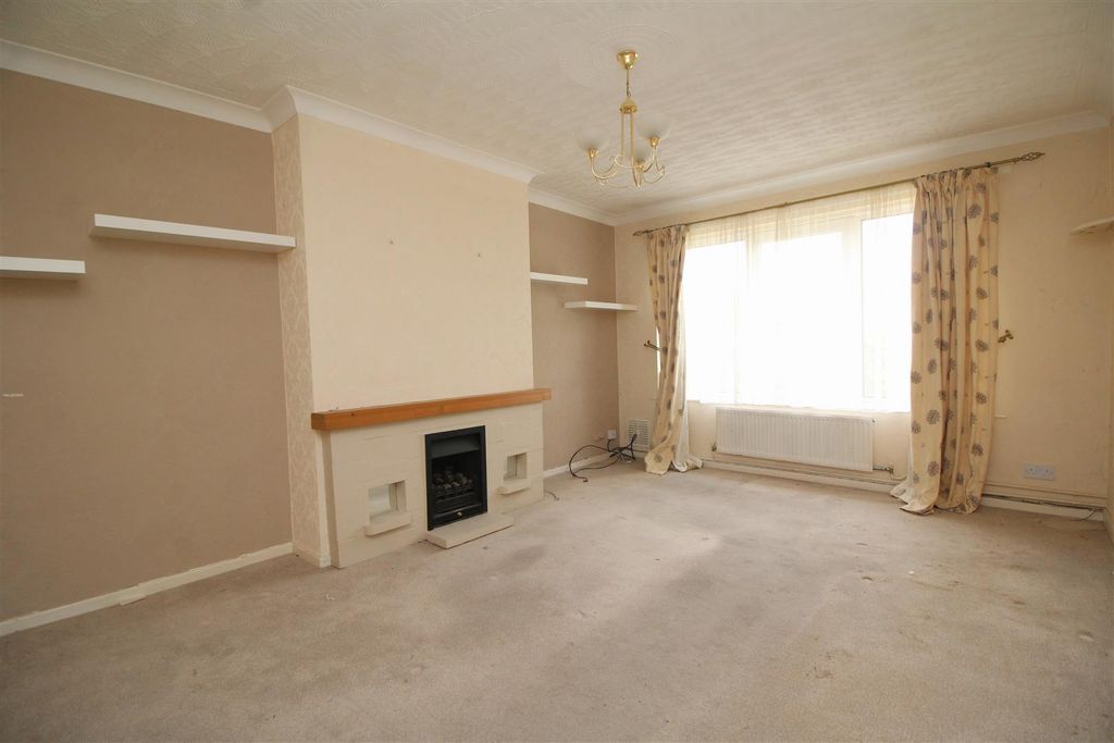 Property photo 2 of 10 Living Room .Jpg