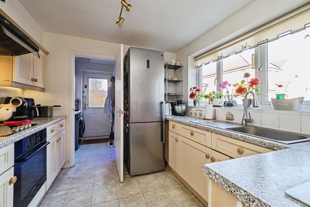 Property photo 2 of 16