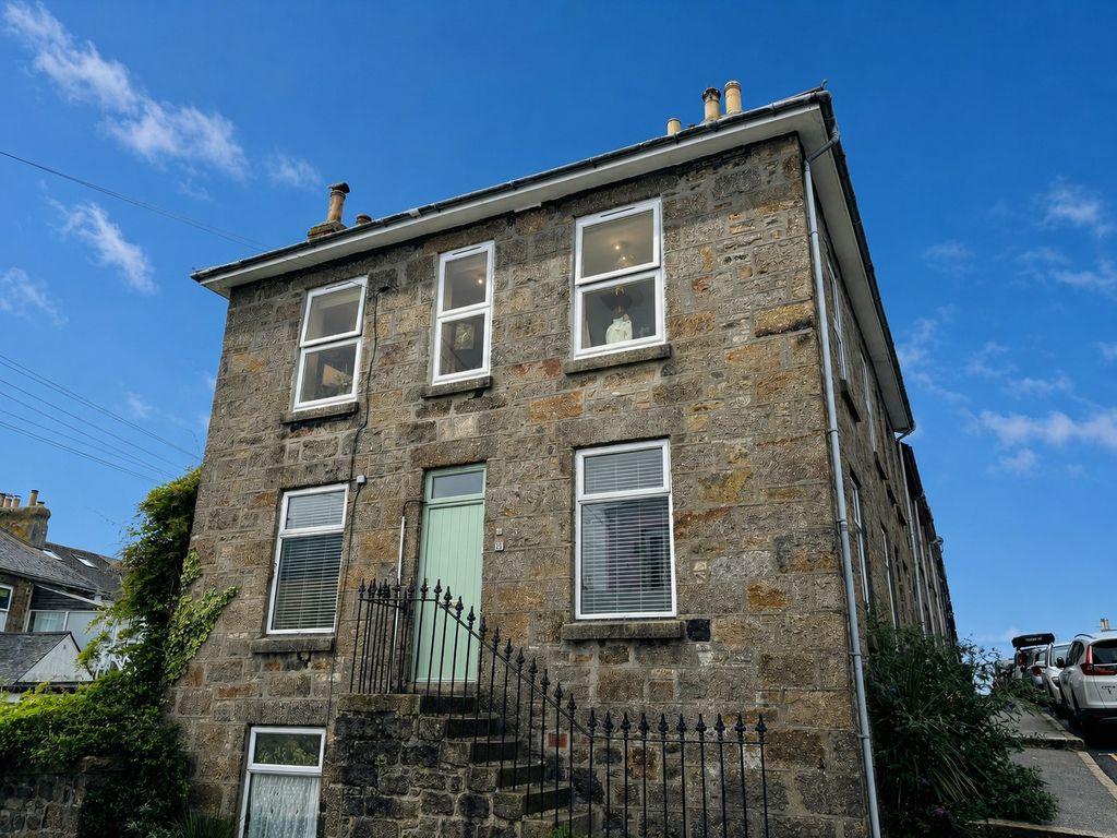 Property photo 1 of 6