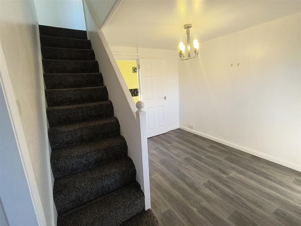 Property photo 2 of 17 Dining 2.Jpg