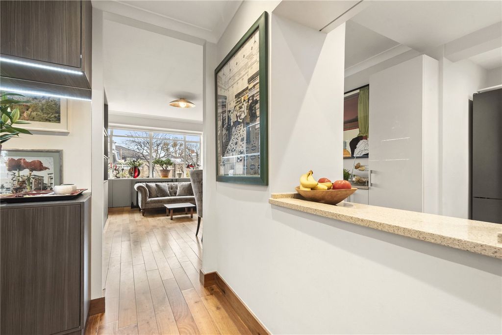 Property photo 3 of 10 Picture No. 32