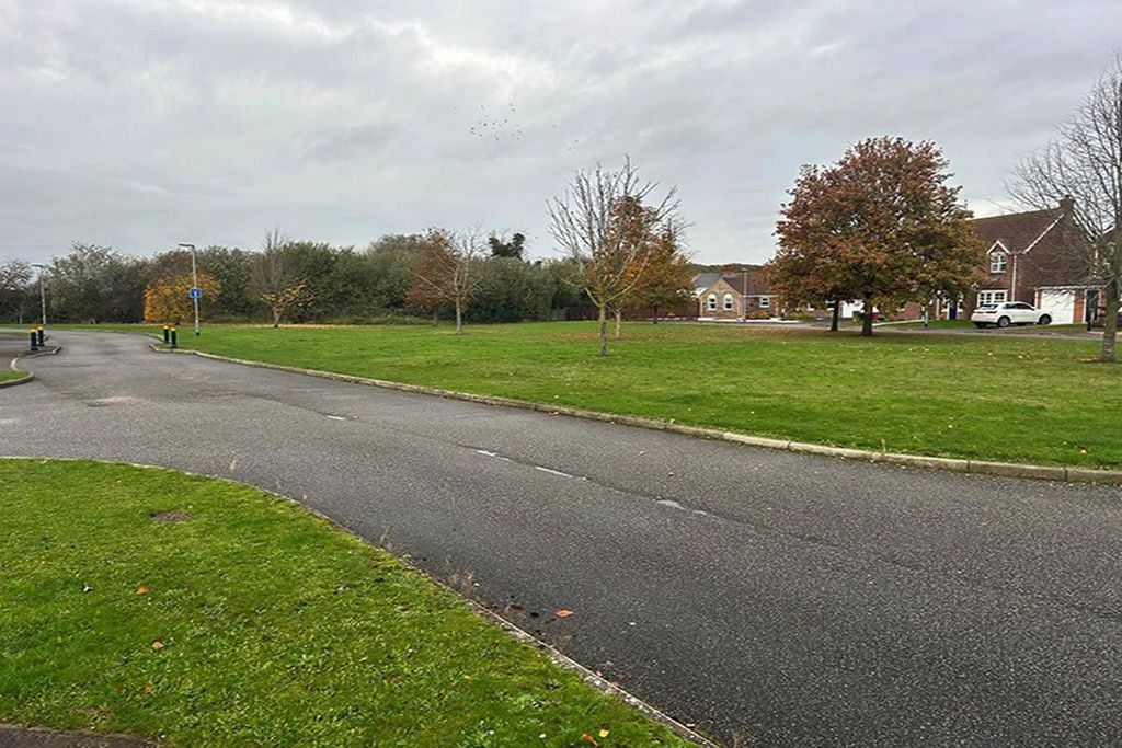 Property photo 3 of 8