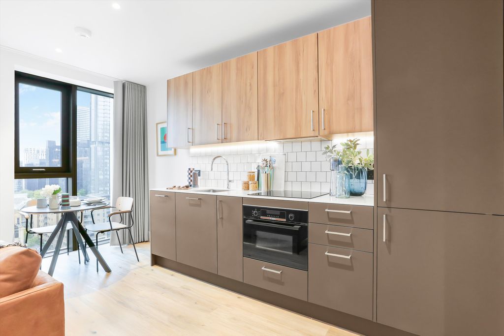 Property photo 3 of 23 Image