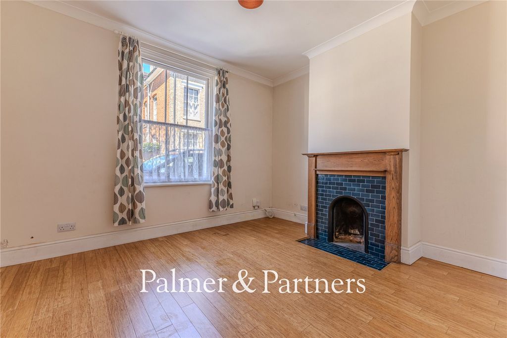 Property photo 2 of 16 Picture No. 22