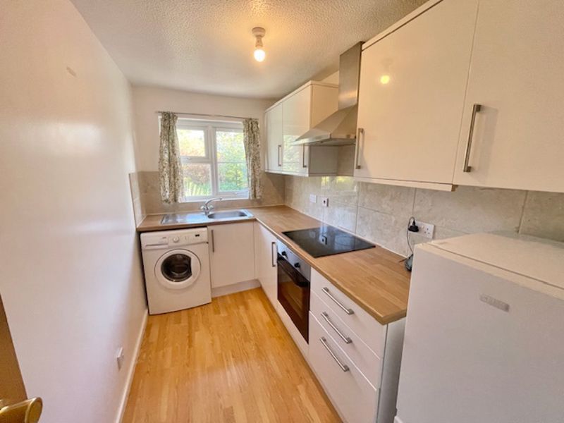 Property photo 3 of 6 Photo 4