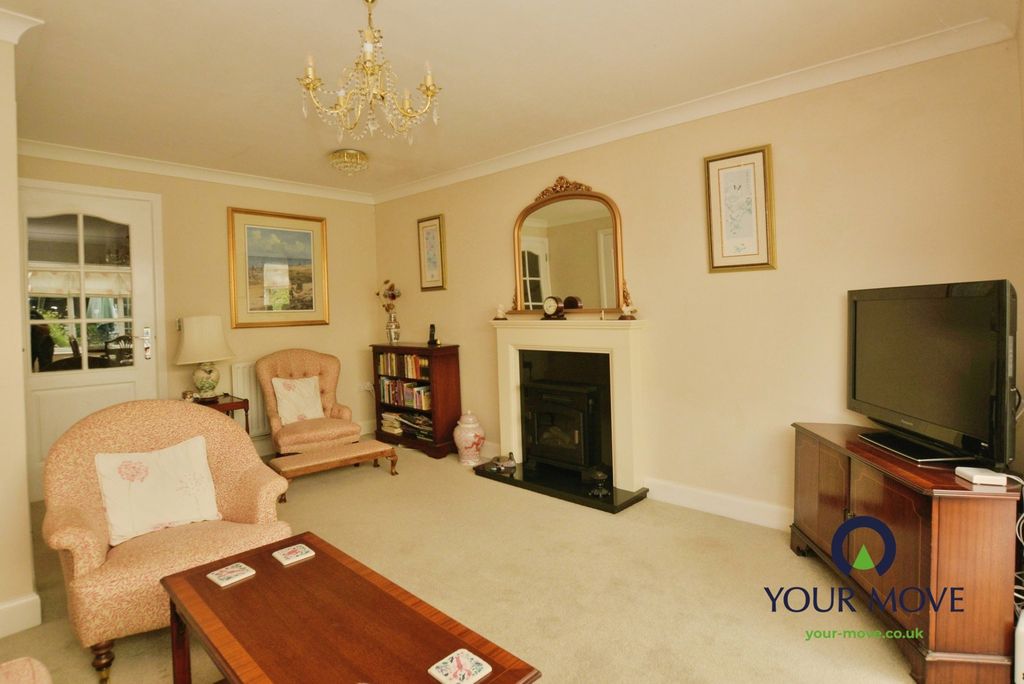 Property photo 3 of 20 Loiunge