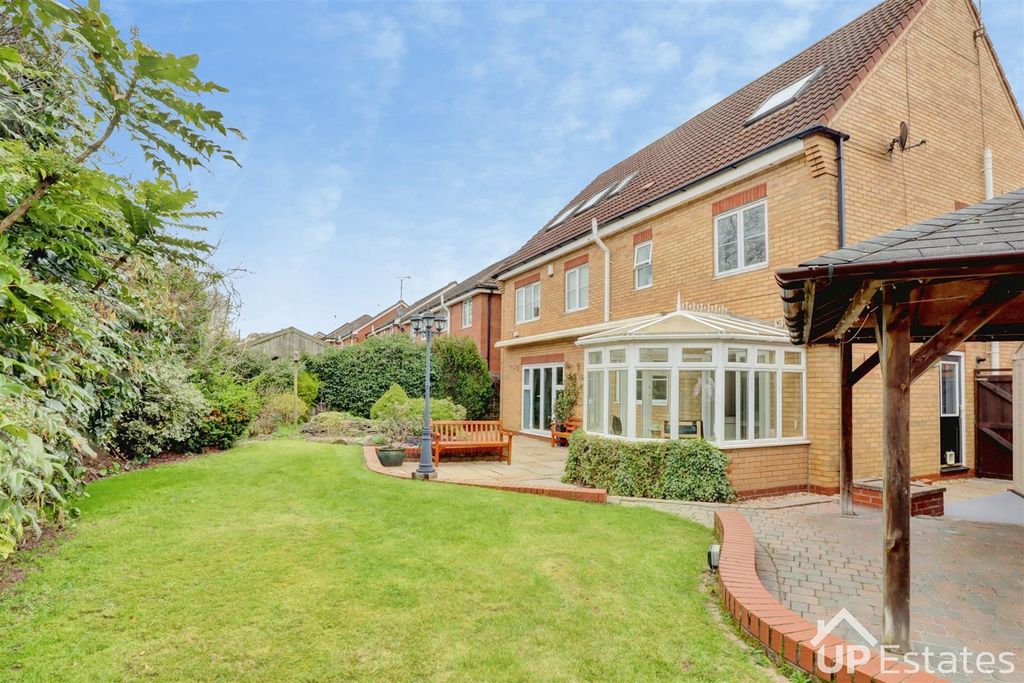 Property photo 2 of 24 Rear Aspect