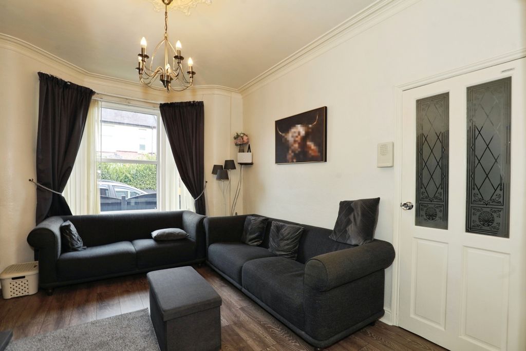 Property photo 2 of 16 Pbox-Img.Jpg