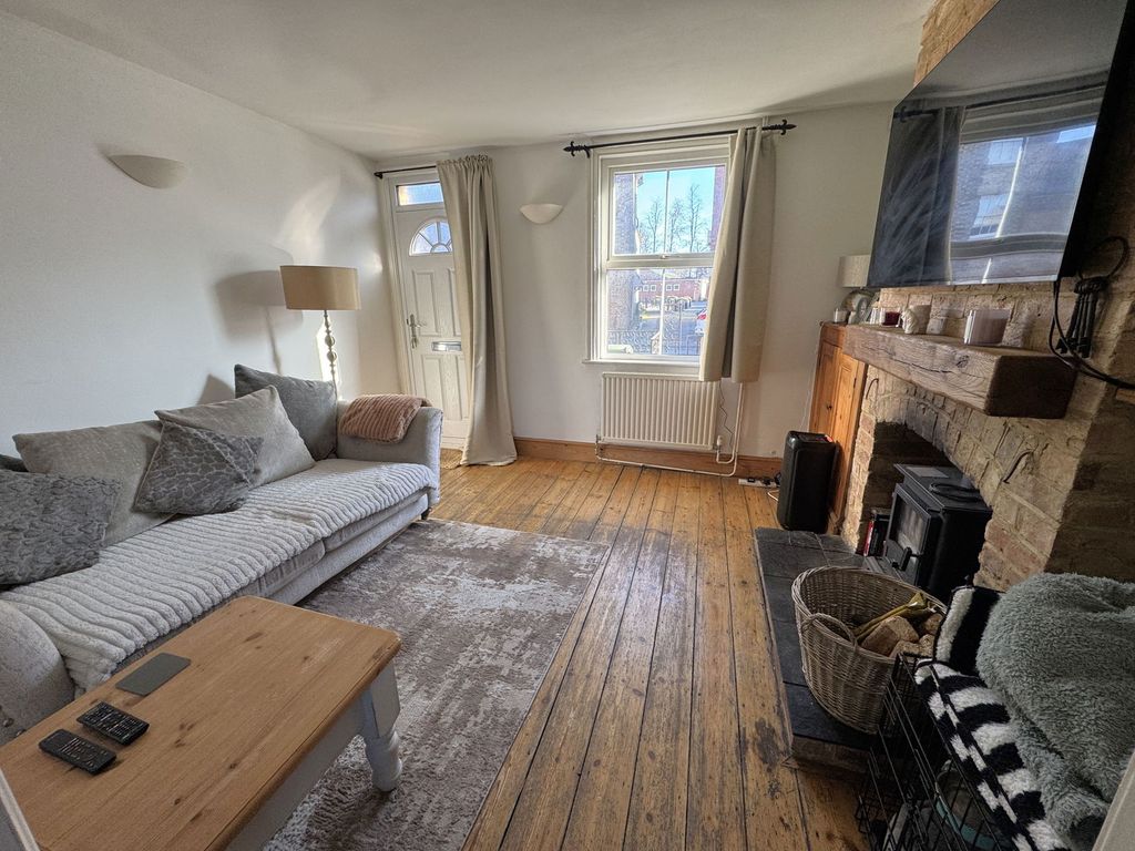 Property photo 2 of 8